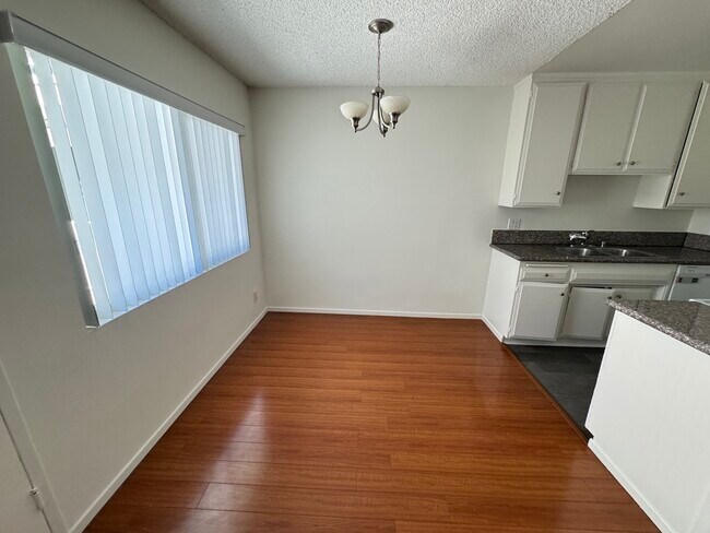 Foto del edificio - 447 W Elk Ave