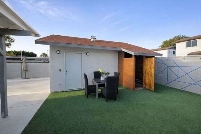 Foto del edificio - 7834 Beck Ave