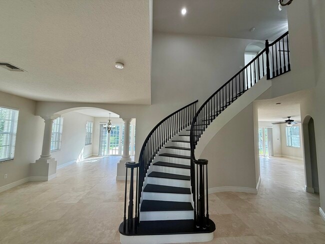 Foto del edificio - 6509 Stonehurst Cir