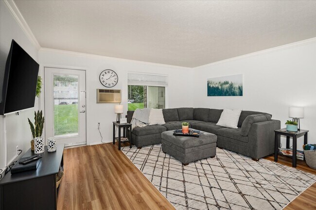 Building Photo - 22855 E Country Vista Dr