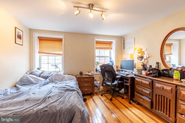 Foto del edificio - 820 S Percy St