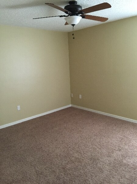 Foto del edificio - 2466 Pine Chase Cir