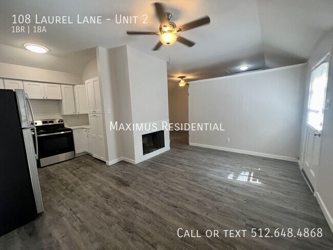 Building Photo - 1/1 Garage Apt for Lease. Well-Maintained ...