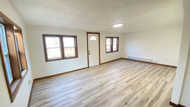 Foto del edificio - Two Bedroom Single-Family Home in Lake Odessa