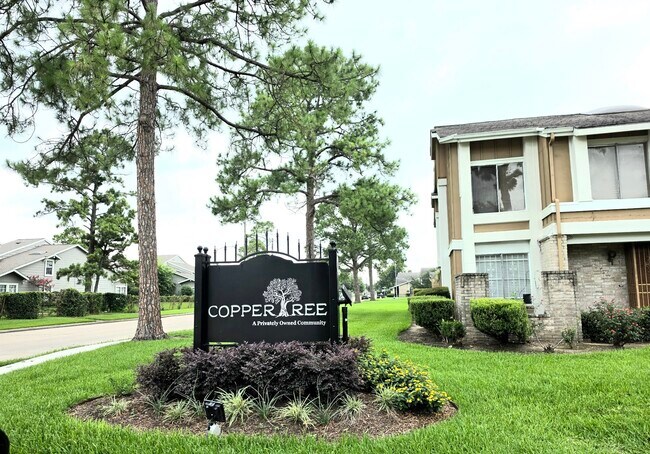 Foto del edificio - 6106 W Airport Blvd