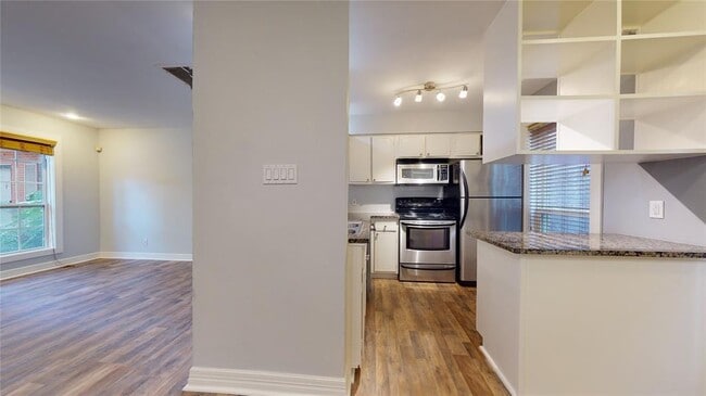 Building Photo - 1205 Autrey St