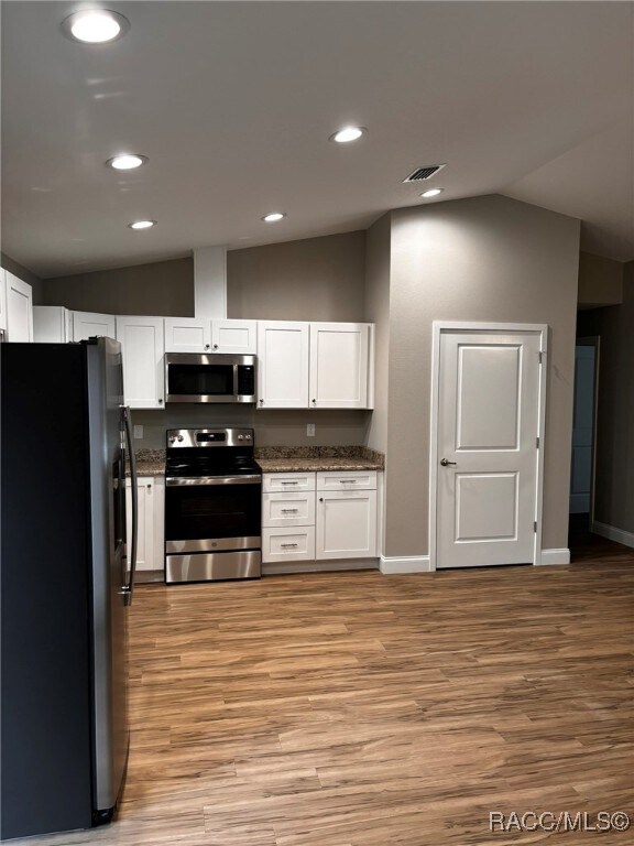 Foto del edificio - 2418 CR 451