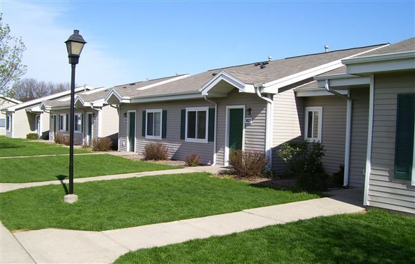 Primary Photo - 1801 Shire Ln
