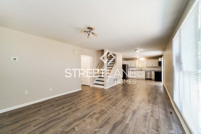 Building Photo - Huge 3 BR for you!