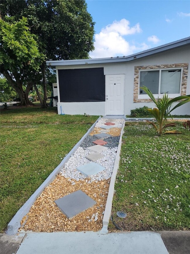 Foto del edificio - 4795 NW 42nd St