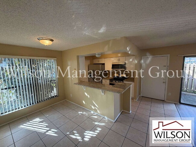 Building Photo - 1530 Casa Park Cir