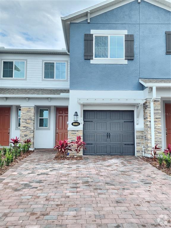 Clayton Crossing Townhomes Apartments for Rent with Parking Oviedo