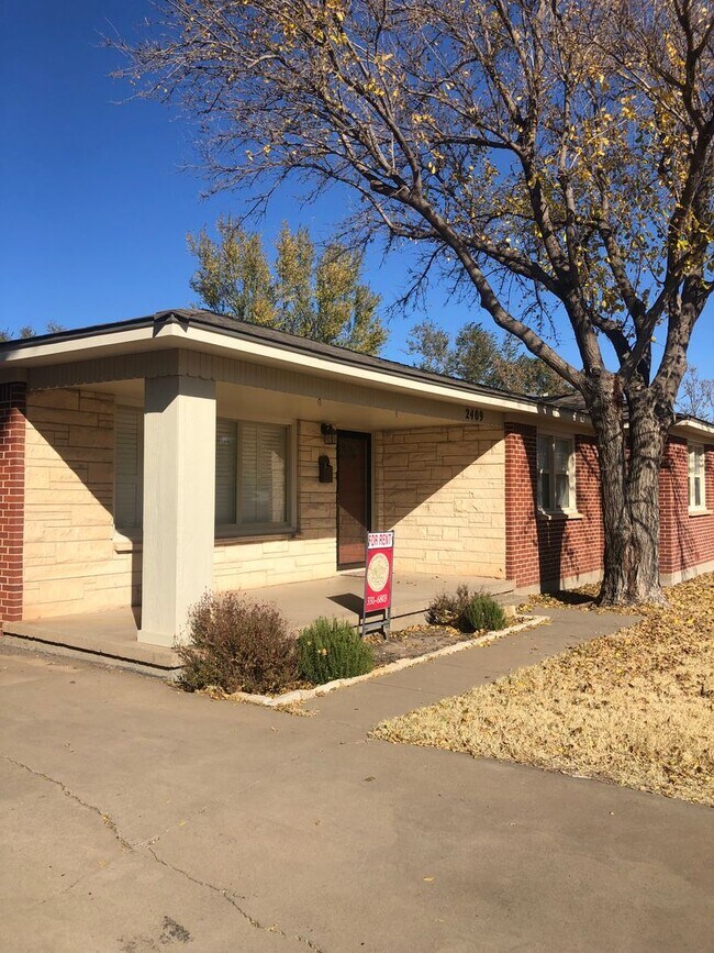Foto del edificio - Located in Canyon!!!! Nice 3bedroom 1 bath located near WT and shopping center