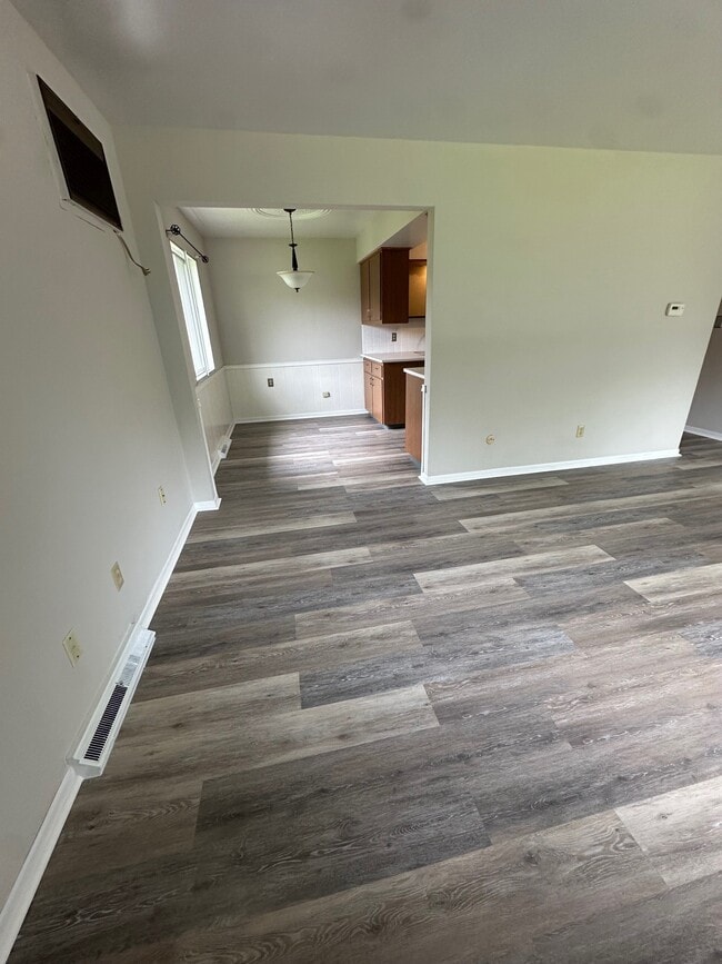 Building Photo - 1514 Robin Ln