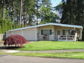 Building Photo - 13550 SW Berthold Ave