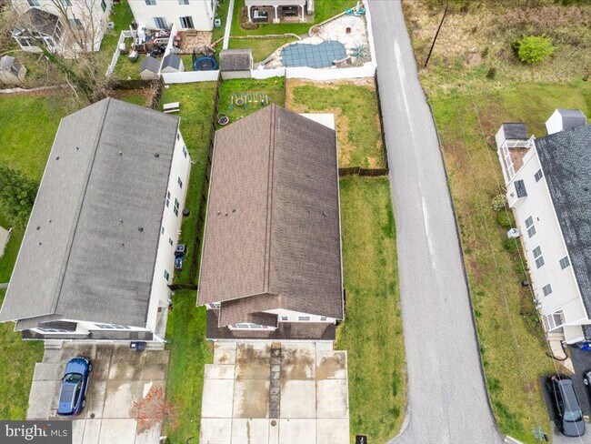 Building Photo - 6372 Beechfield Ave