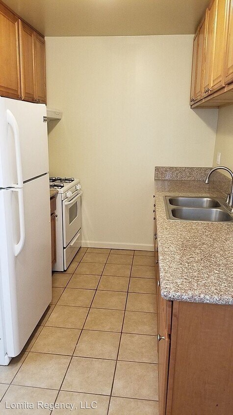 Foto del edificio - 2312 Lomita Blvd