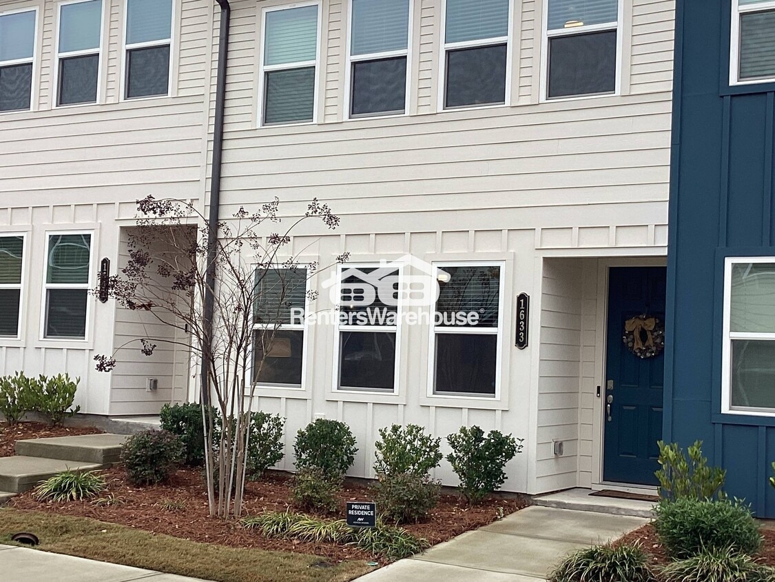 Primary Photo - 1633 Aeslin Dr NW