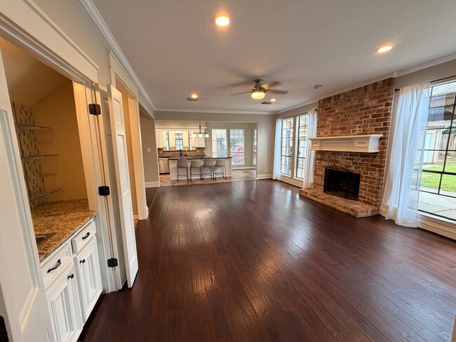 Building Photo - 6035 Spring Creek Grove Ln