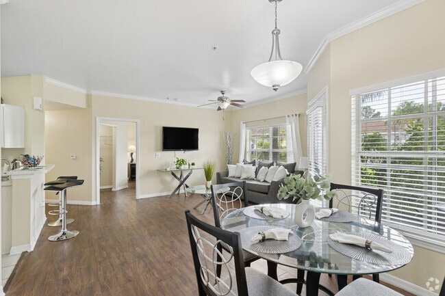 Westchase 2BR, 2BA - 1,037SF - Dining - Westbury at Lake Brandon
