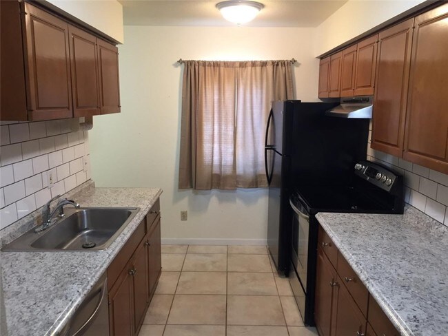 Foto del edificio - 5801 Thunderbird St