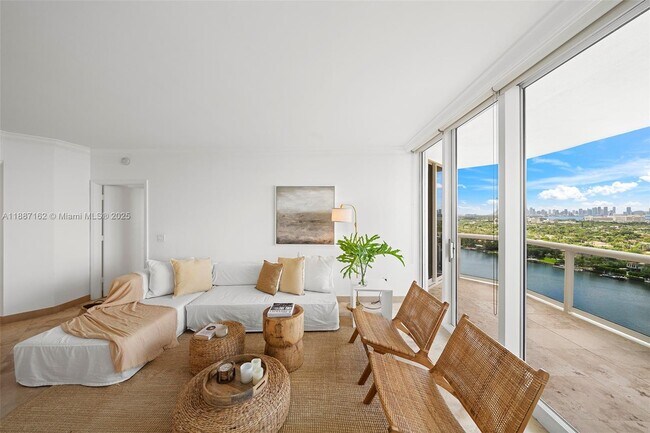 Building Photo - 4779 Collins Ave