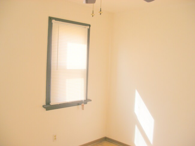 Foto del edificio - 2913 Endicott Ave