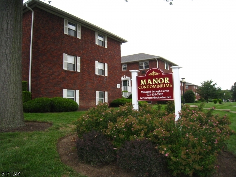 Primary Photo - 191 N Beverwyck Rd