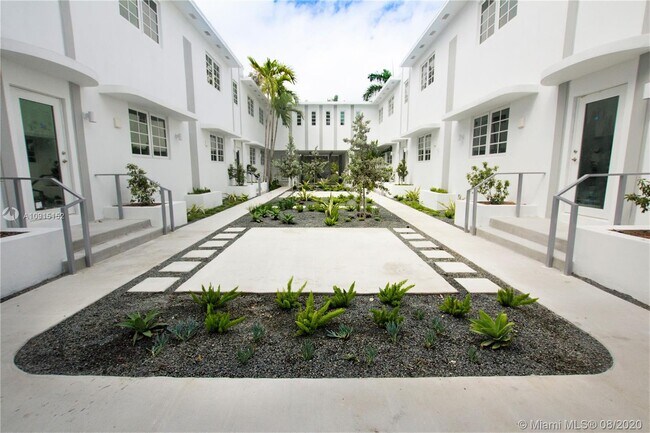 Foto del edificio - 1567 Meridian Ave