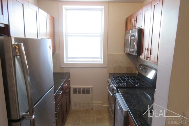 Building Photo - 2505 Ocean Pkwy