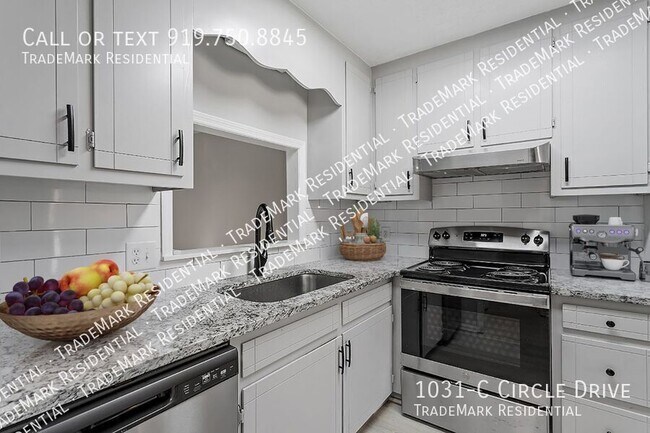 Foto del edificio - 1031 Circle Dr