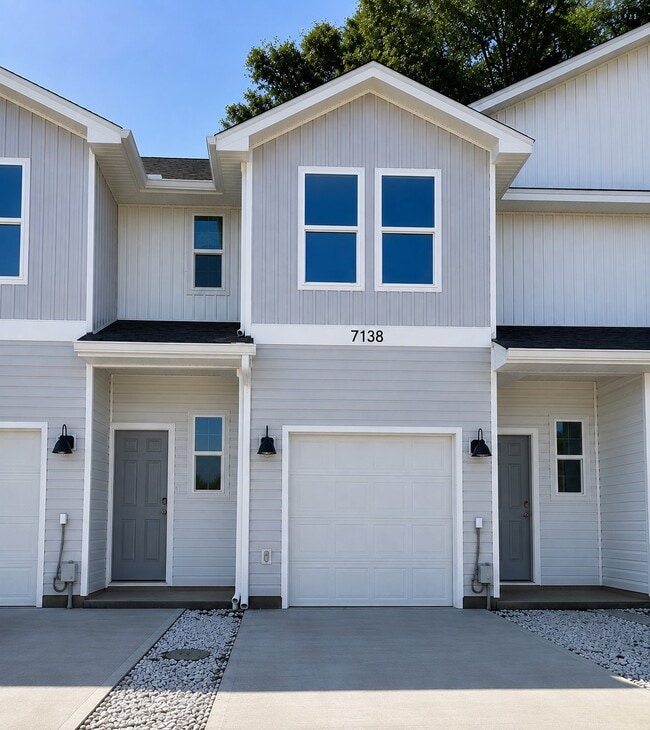 Building Photo - 7138 Village Ln
