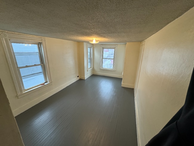 Foto del edificio - 82 Maple St