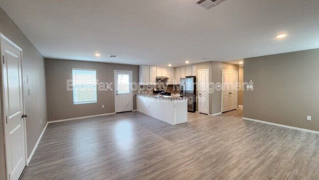 Building Photo - 13869 Llama Pl