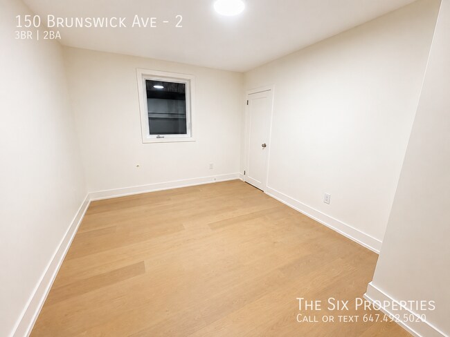 Building Photo - BRAND NEW LUXURY 3 BED 2 BATH NEAR U OF T