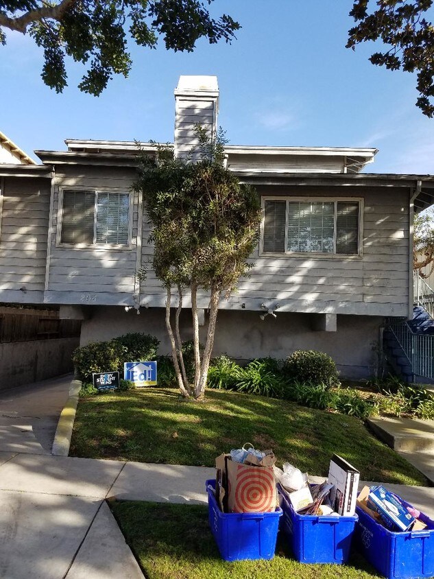 Triplex - 206 Whiting St