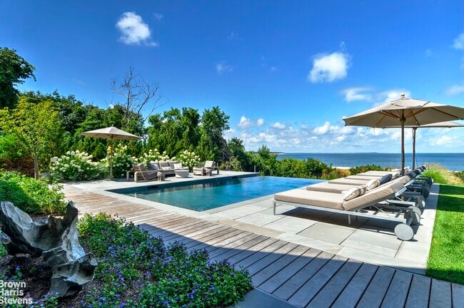 Building Photo - EAST HAMPTON DIRECT BEACHFRONT