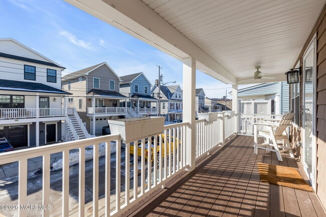 Building Photo - 12 4th St