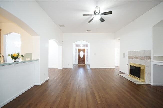 Foto del edificio - 8506 Willancy Ln