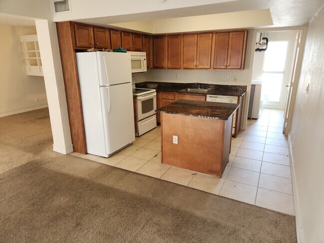 Foto del edificio - 603 SW 1st Ct