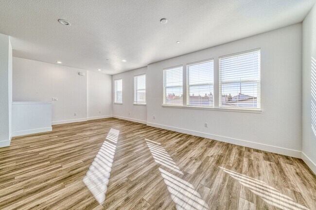 Building Photo - Phase 1 Bungalow Rental - Lot D43 Main