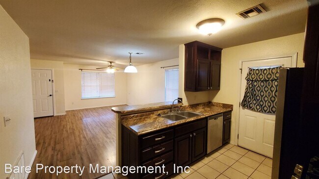 Building Photo - 3 br, 2 bath House - 1205 Meadowlake Drive