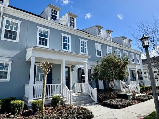 Foto del edificio - Celebration Island Village - 3 Bedroom 2.5 Bath - Impressive Former Model Home