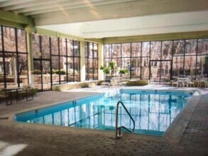 Building Photo - 1731 Beacon St