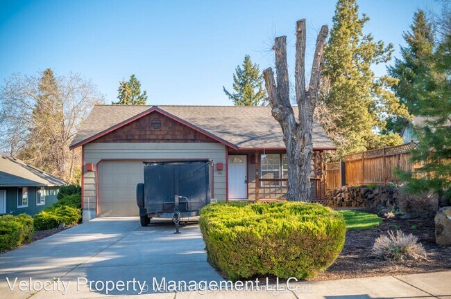 Foto del edificio - 3 br, 2 bath House - 550 NE Norton Ave.