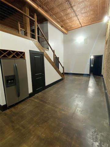 Building Photo - 204 W Knox St