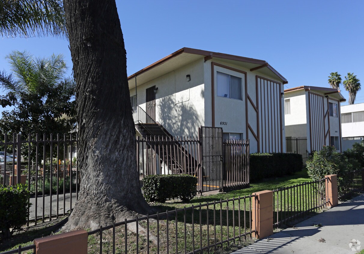 69th Street Apartments Apartments in Long Beach, CA
