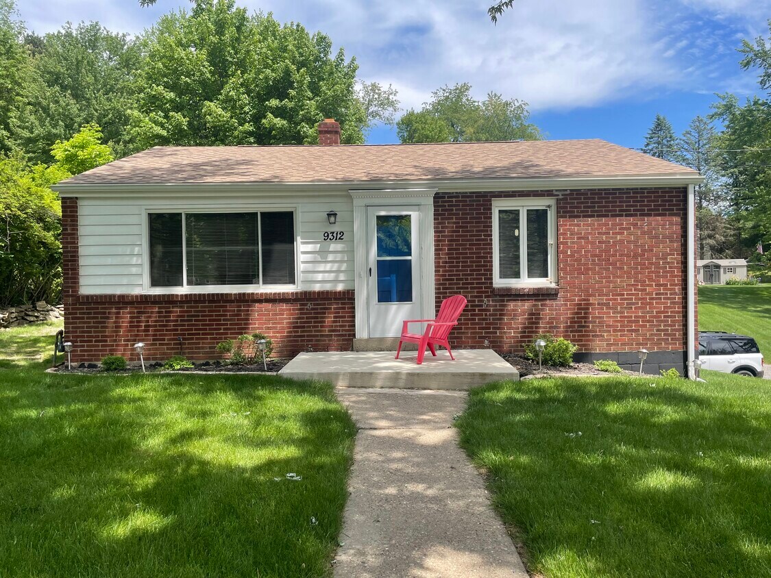 Primary Photo - 9312 Highland Rd