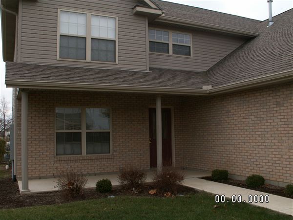Building Photo - 2260 Shamrock Ln