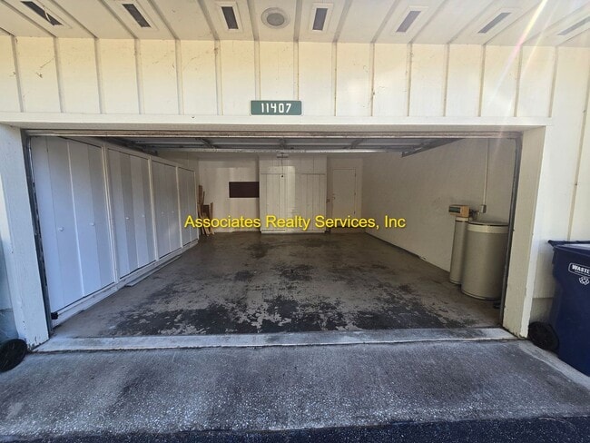 Building Photo - Turkey Creek Condo- Three Bedroom, Two Bath 1840 sf